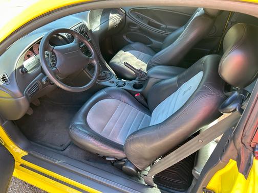 2001 Ford Mustang SVT Cobra