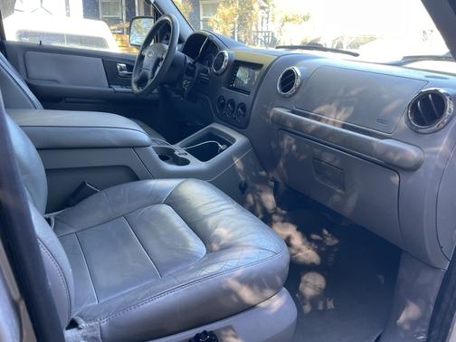 2006 Ford Expedition XLT Sport