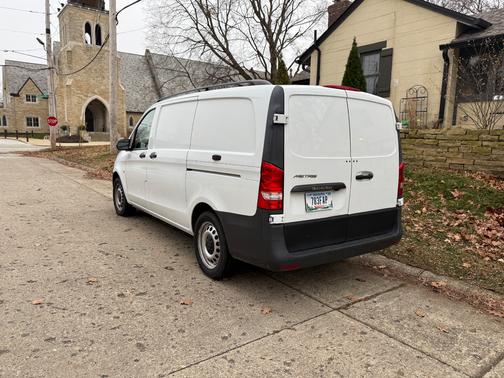 2018 Mercedes-Benz Metris Base