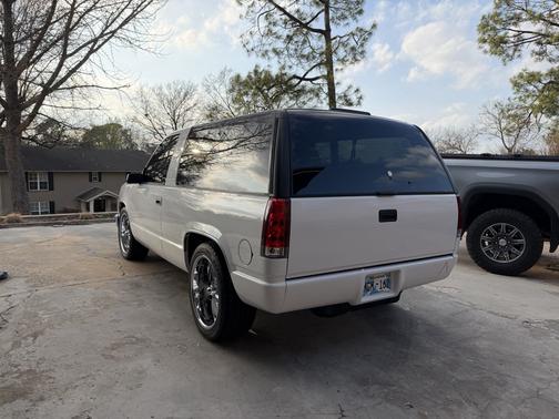 1998 Chevrolet Tahoe Base
