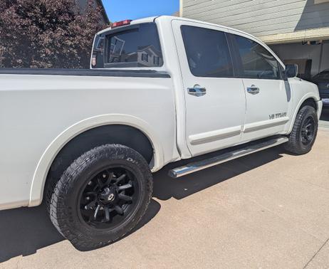 White 2015 Nissan Titan SL