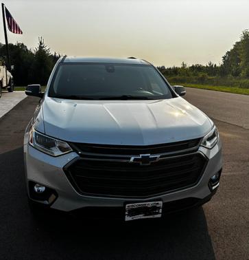 Silver 2019 Chevrolet Traverse Premier