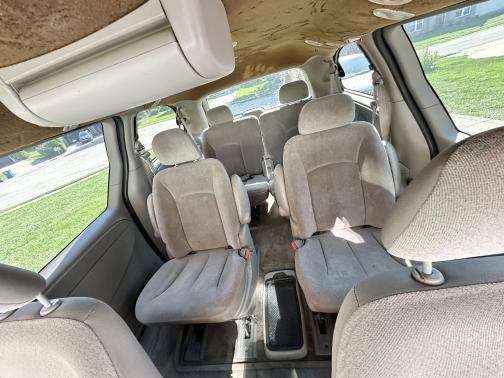 2003 Chrysler Town & Country LX