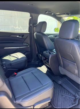 Black 2025 Chevrolet Traverse LT