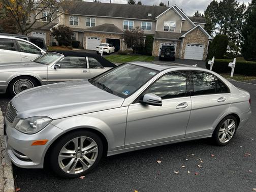 2012 Mercedes-Benz C-Class C 300 4MATIC Luxury