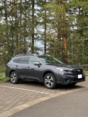 2022 Subaru Outback Touring