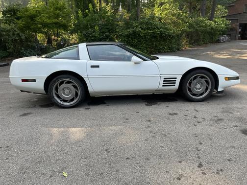 White 1993 Chevrolet Corvette Base
