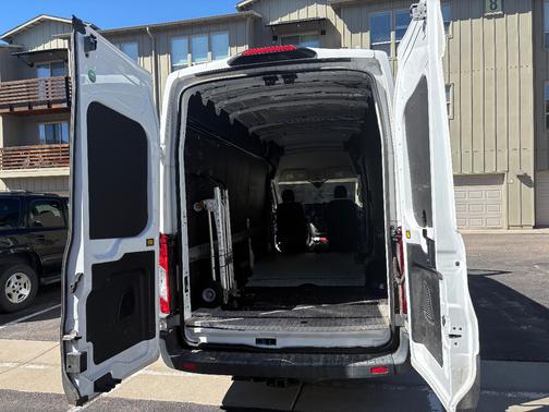 2022 Ford Transit-350 Base