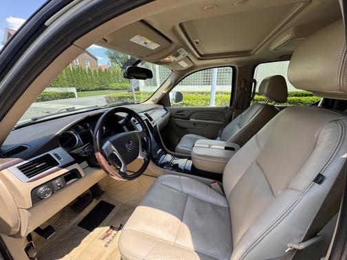 2011 Cadillac Escalade ESV Premium
