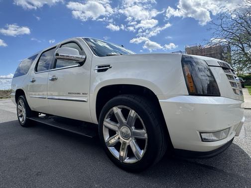2011 Cadillac Escalade ESV Premium