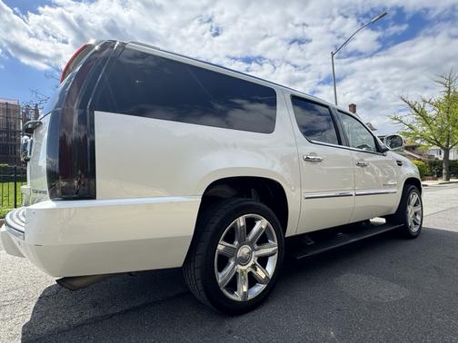 2011 Cadillac Escalade ESV Premium