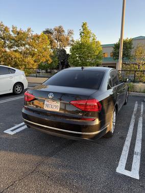 Black 2016 Volkswagen Passat 1.8T SE w/Technology