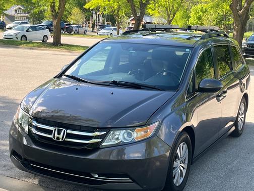Gray 2016 Honda Odyssey EX-L