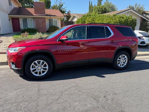 Red 2019 Chevrolet Traverse LT Leather