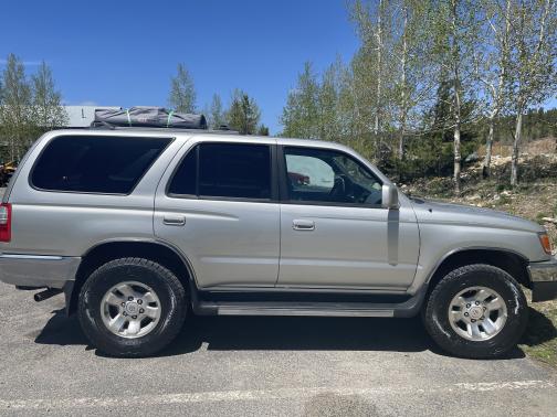 Photo 4 of 16 of 2000 Toyota 4Runner SR5 4WD