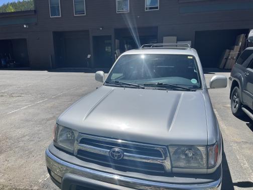 Photo 3 of 16 of 2000 Toyota 4Runner SR5 4WD