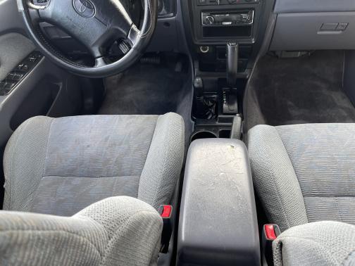 Photo 5 of 16 of 2000 Toyota 4Runner SR5 4WD