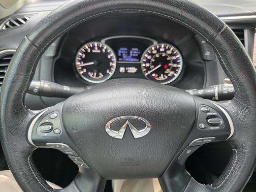 2017 INFINITI QX60 Base