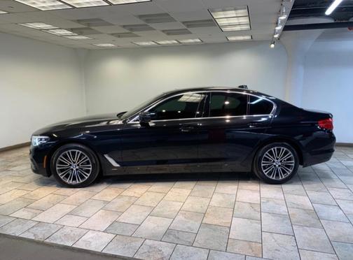 Black 2019 BMW 530 i xDrive