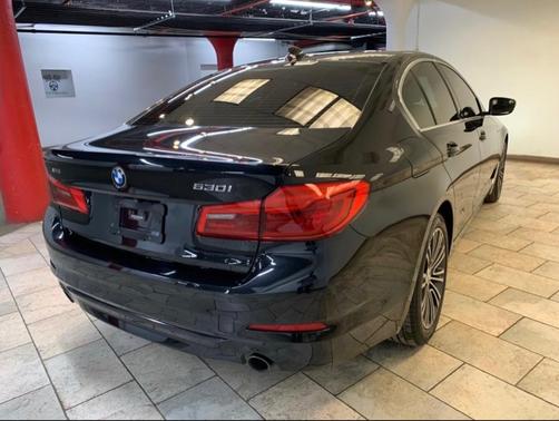 Black 2019 BMW 530 i xDrive