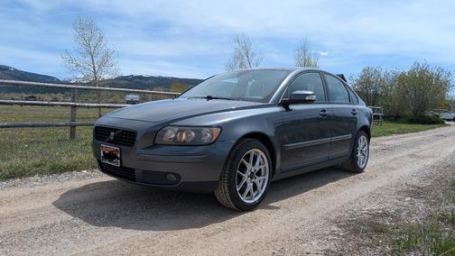 Gray 2007 Volvo S40 T5