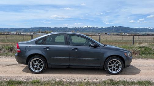 Gray 2007 Volvo S40 T5