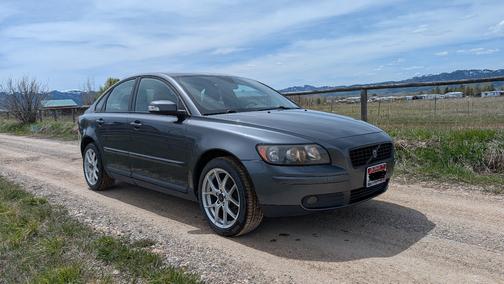 Gray 2007 Volvo S40 T5