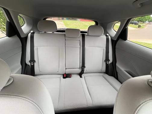 Gray 2024 Hyundai KONA SEL