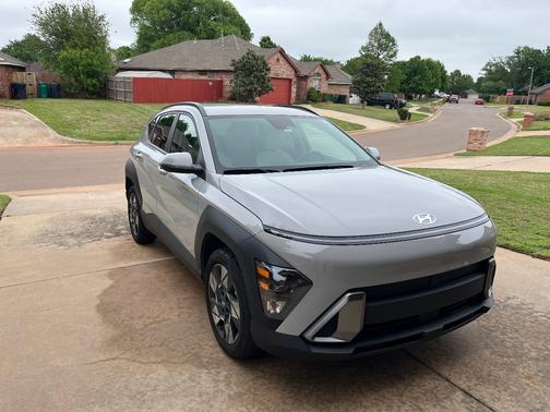 Gray 2024 Hyundai KONA SEL