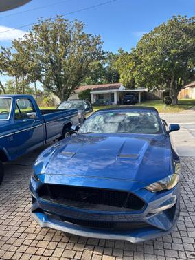 2022 Ford Mustang EcoBoost Premium