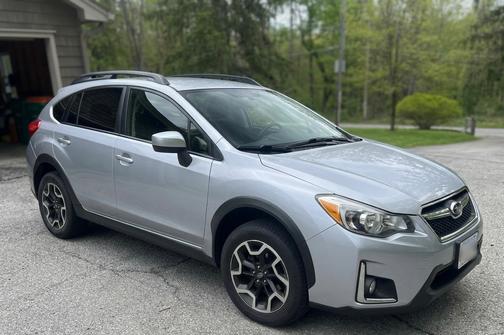Gray 2017 Subaru Crosstrek 2.0i Premium