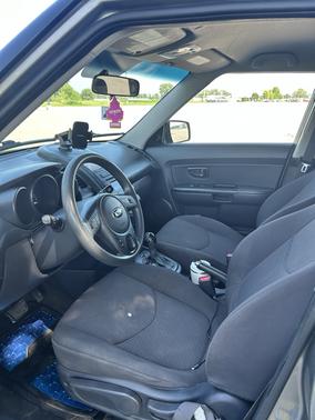 Black 2013 Kia Soul Base
