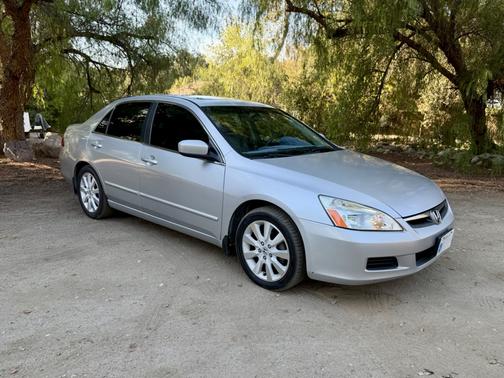 Silver 2007 Honda Accord EX-L
