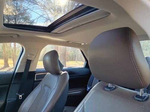 2016 Lincoln MKZ Base