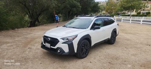 White 2025 Subaru Outback Onyx Edition XT