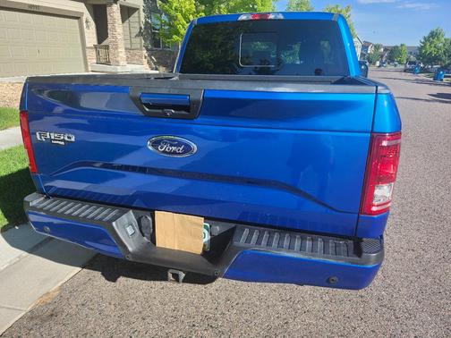 Blue 2016 Ford F-150 XLT