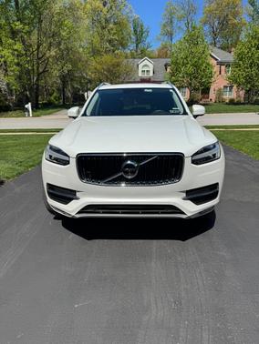 White 2018 Volvo XC90 T5 Momentum