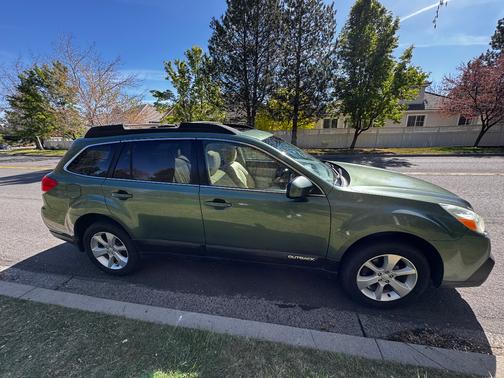 2013 Subaru Outback 2.5i Premium