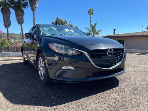 Black 2014 Mazda Mazda3 i Sport