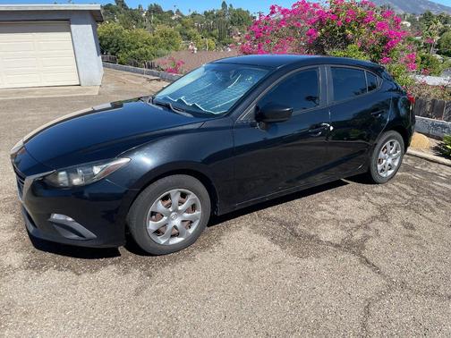 Black 2014 Mazda Mazda3 i Sport