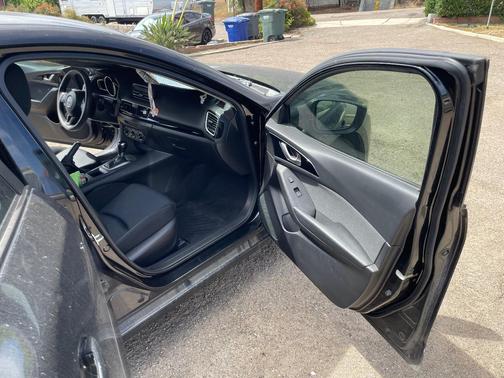 Black 2014 Mazda Mazda3 i Sport
