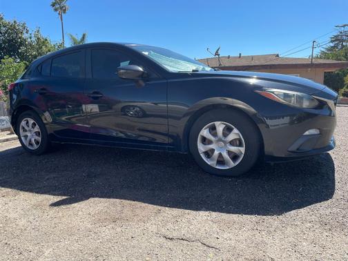Black 2014 Mazda Mazda3 i Sport