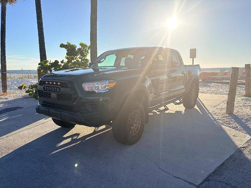 Green 2022 Toyota Tacoma SR5