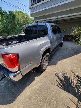 Gray 2017 Toyota Tacoma SR5