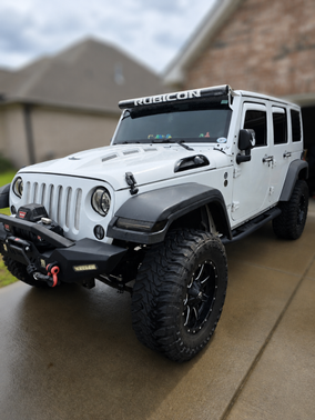 White 2014 Jeep Wrangler Unlimited Rubicon