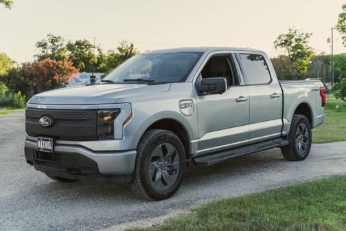 2024 Ford F-150 Lightning Flash