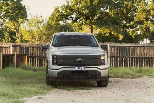 2024 Ford F-150 Lightning Flash