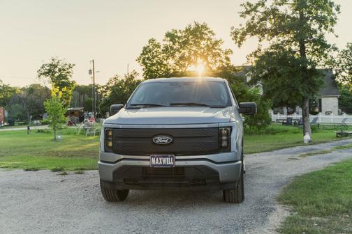 2024 Ford F-150 Lightning Flash