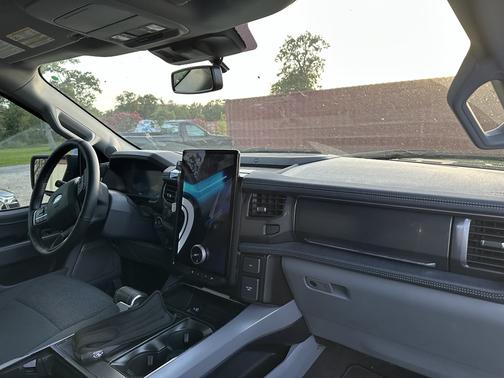 2024 Ford F-150 Lightning Flash