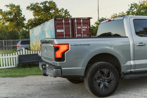 2024 Ford F-150 Lightning Flash